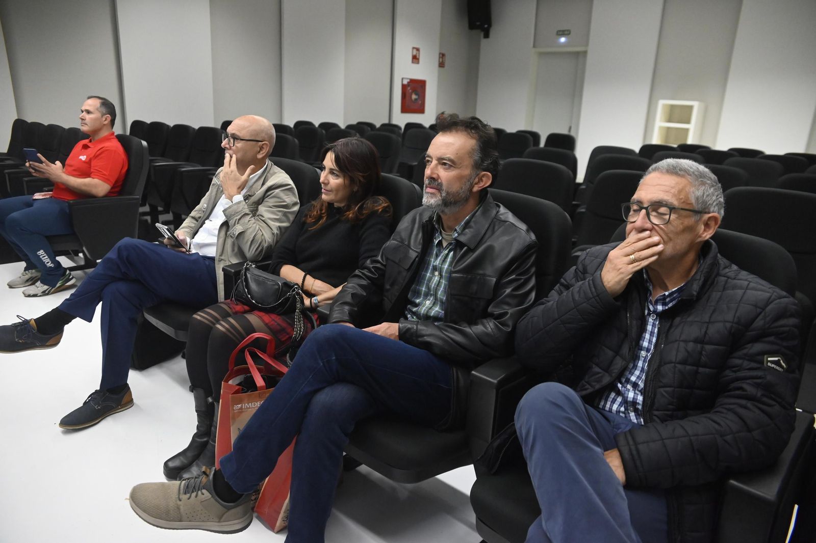 Las mejores fotos de la feria del corredor de la Media Maratón de Córdoba 2024