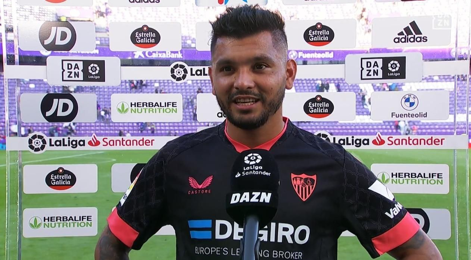 Tecatito, tras el partido ante el Valladolid en zona mixta.
