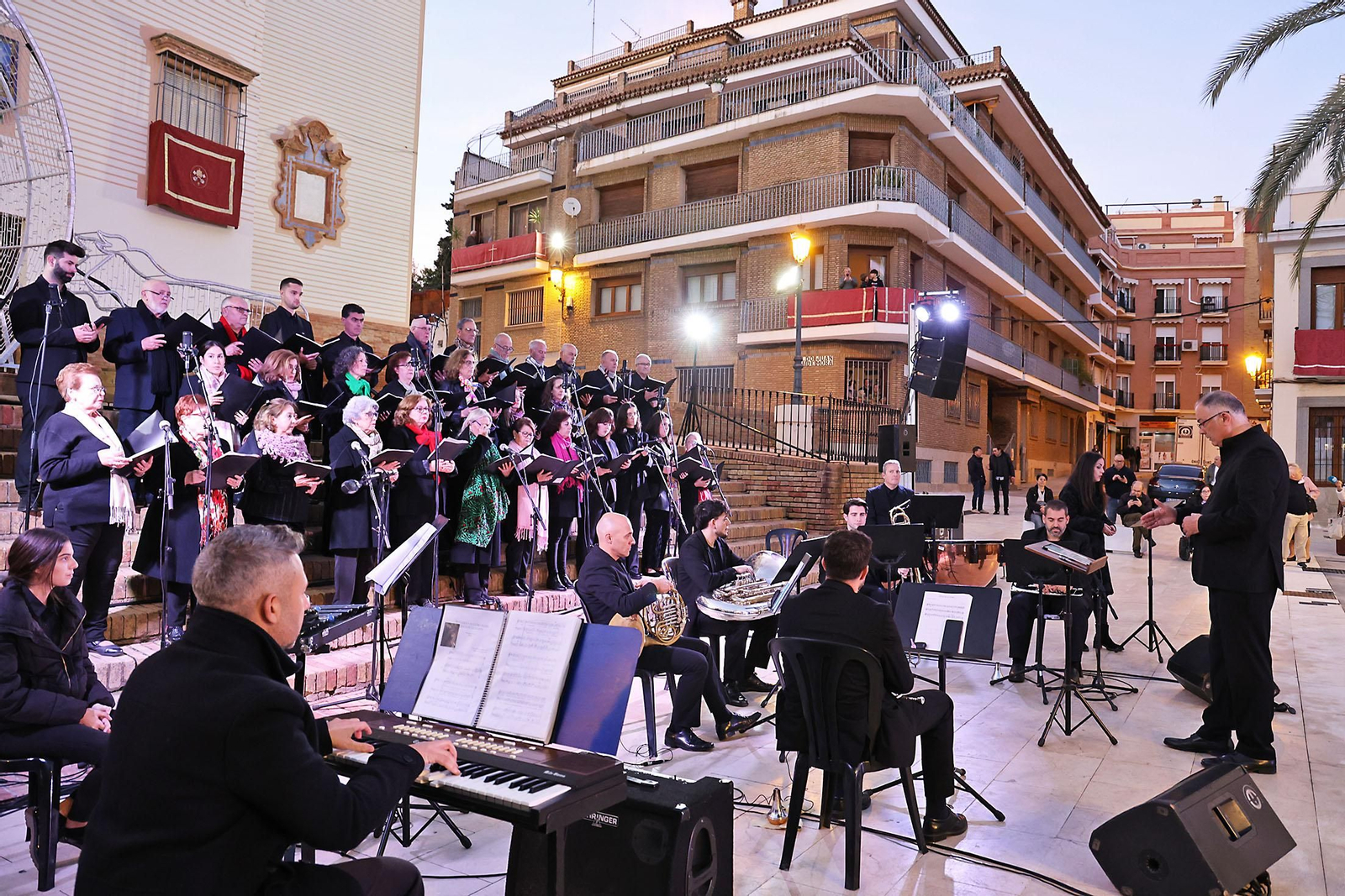 Imágenes de la inauguracion de la renovada Plaza de San Pedro