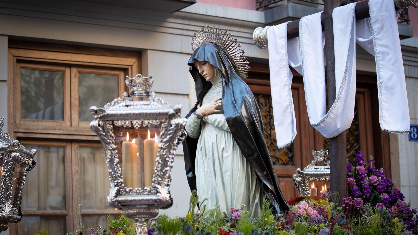 Salida Hermandad del Santo Sepulcro, Viernes Santo 2025