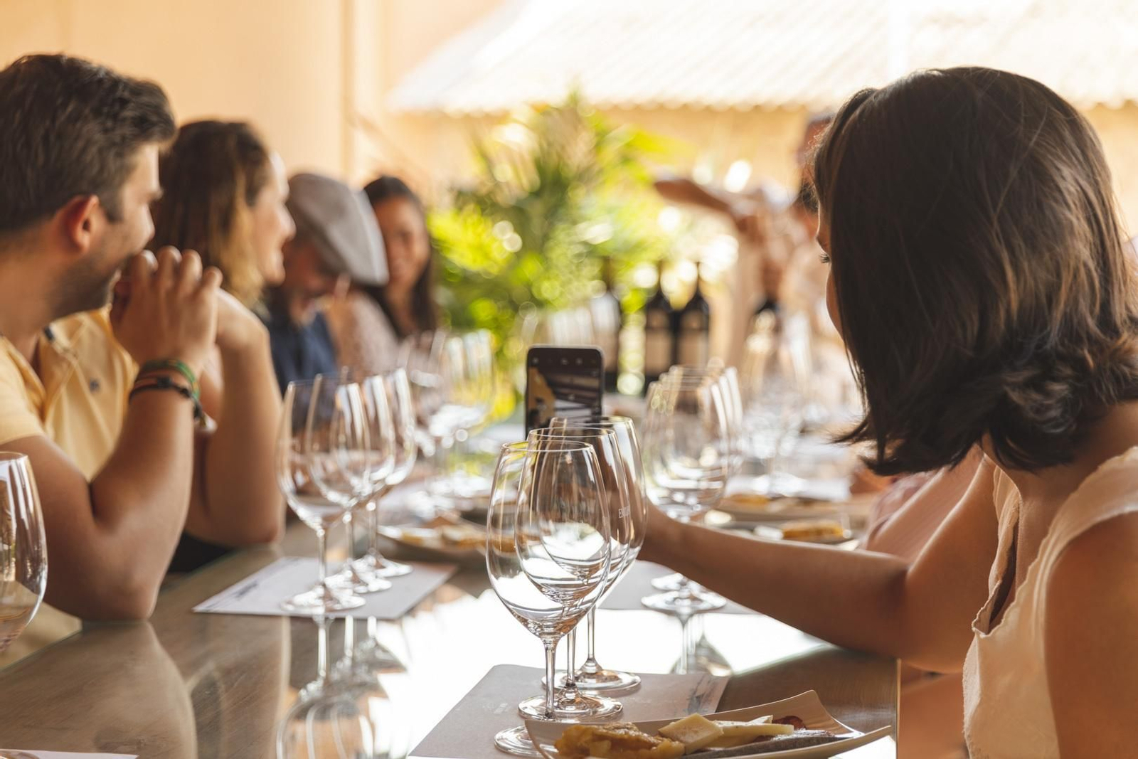 Comensales en un restaurante.