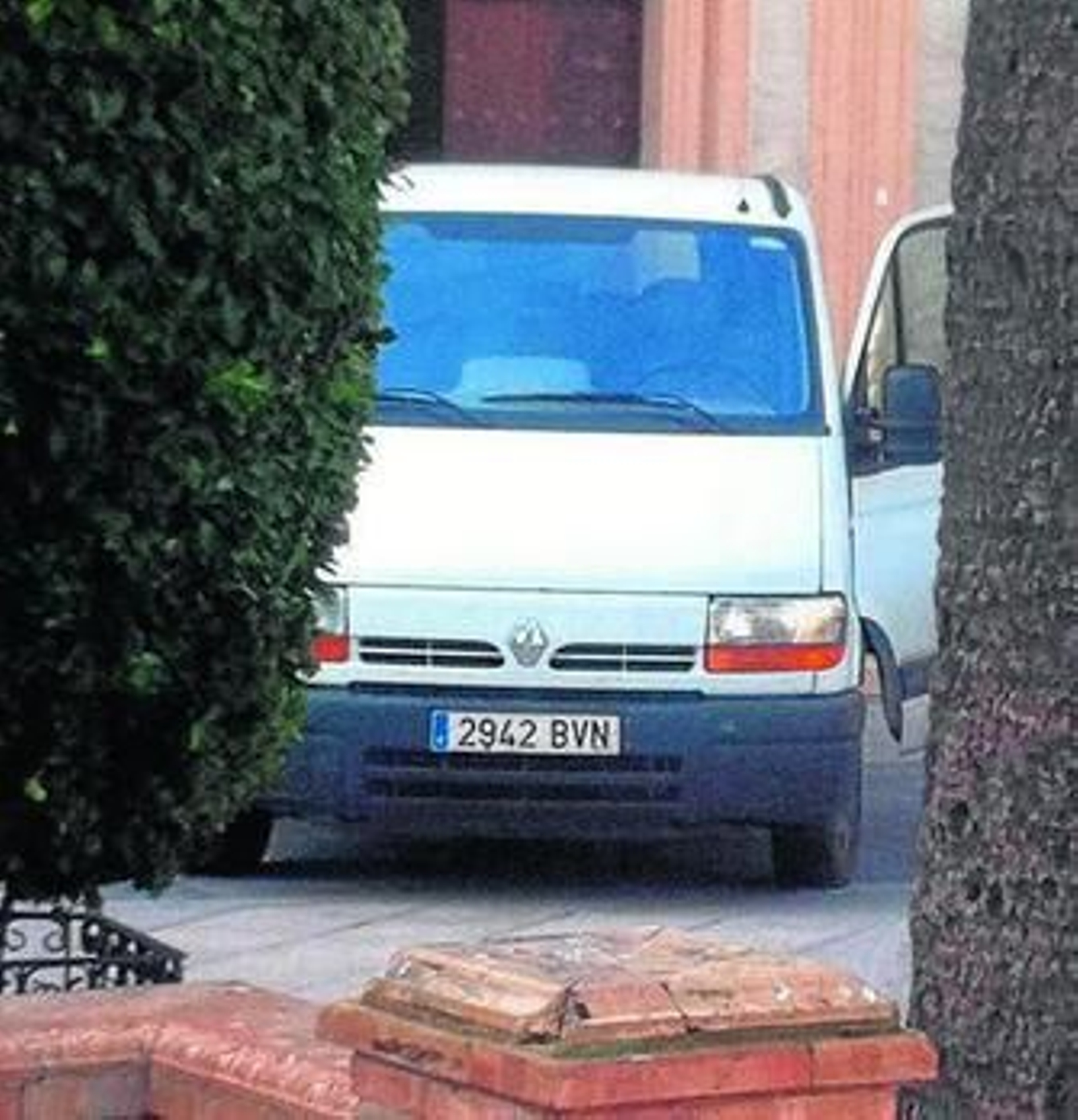Arreciado, Saldaña, Barrero, Rafael González y Juan M Trujillo (Iscasa) en 1997, explicando el proyecto.