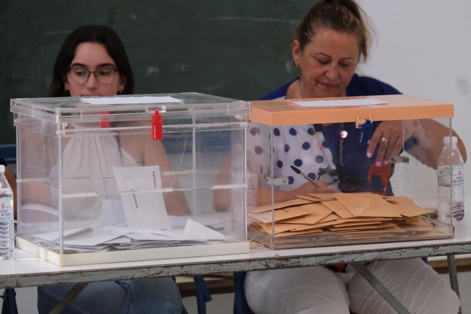 La jornada electoral en Córdoba, en imágenes