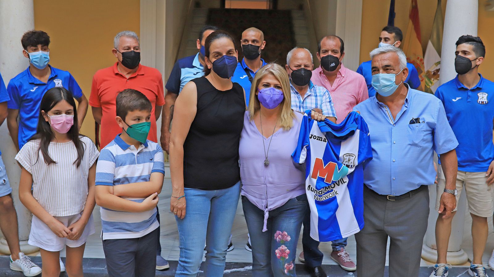 La alcaldesa recibe al Jerez Industrial por su ascenso a División de Honor