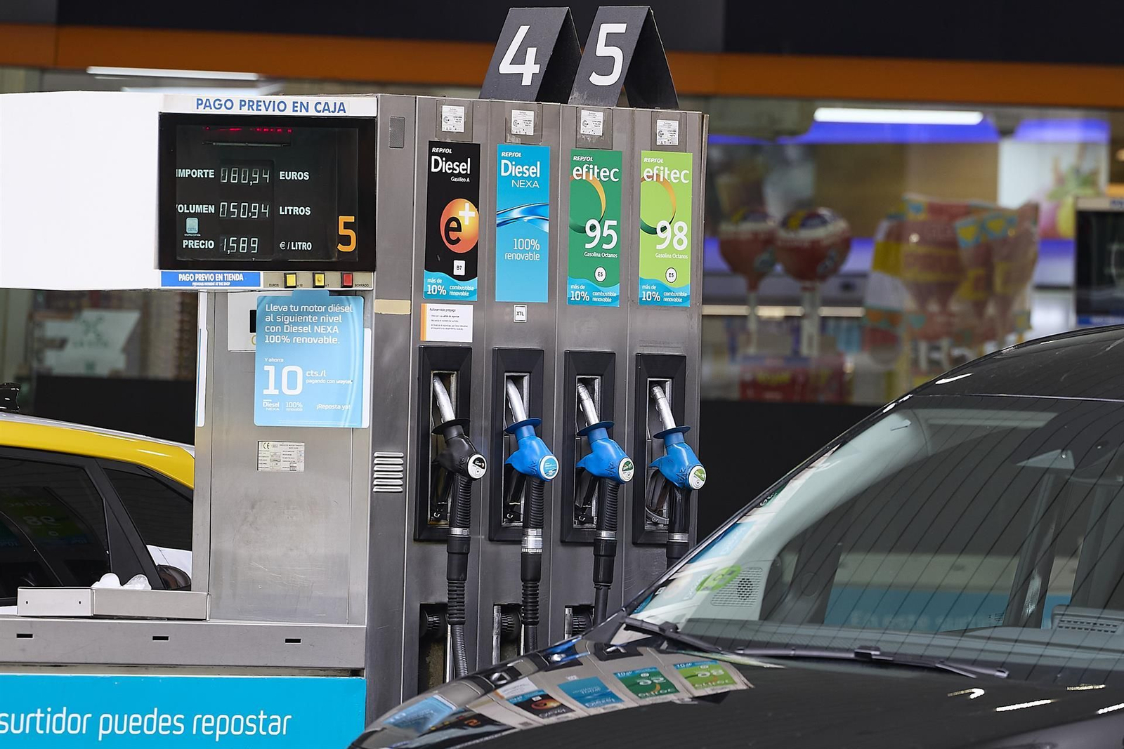 Surtidores de una gasolinera.
