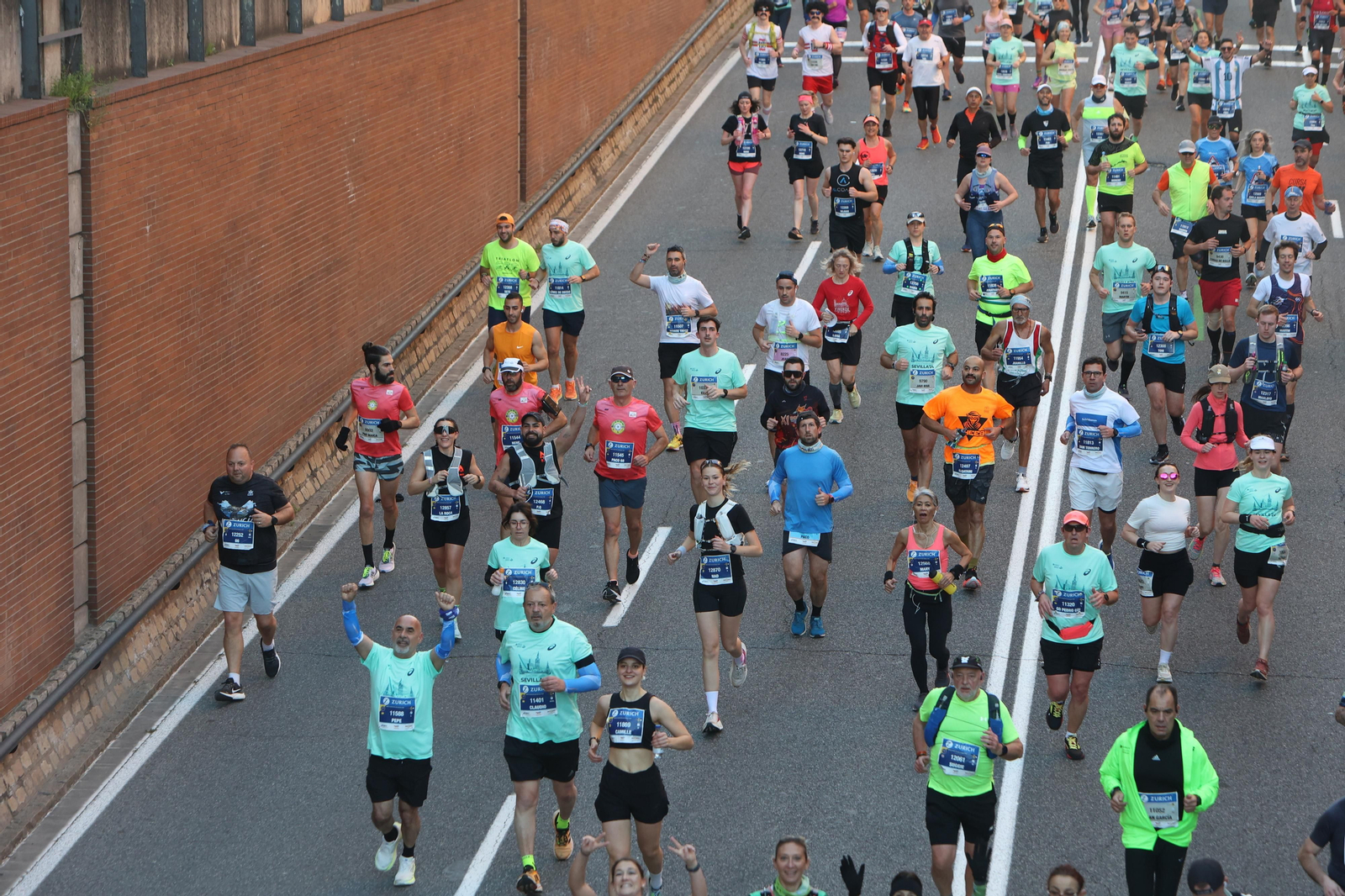 Búscate en la Zurich maratón de Sevilla