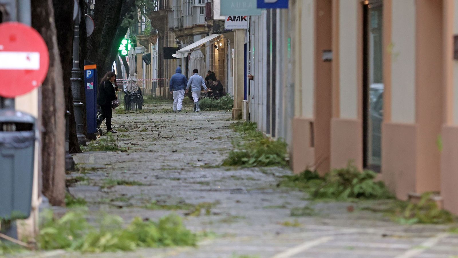Imágenes del paso de la borrasca Kristin por el centro de Jerez