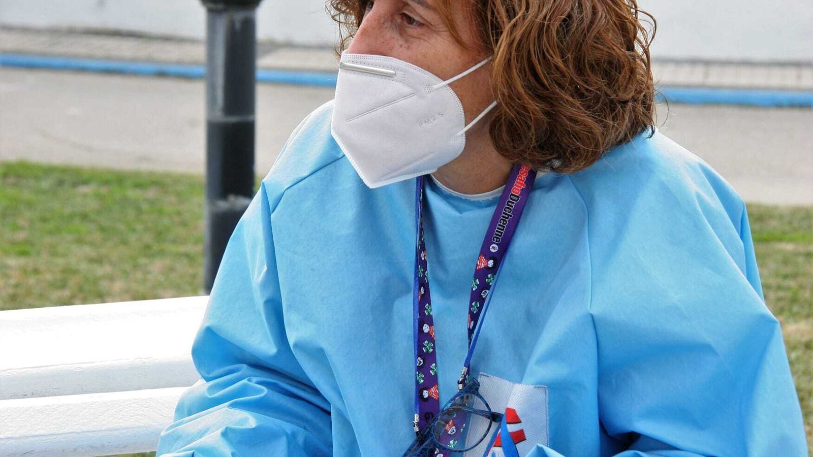 La cuidadora, ya reincorporada a su trabajo, se confinó con los residentes y resultó afectada por el Covid.