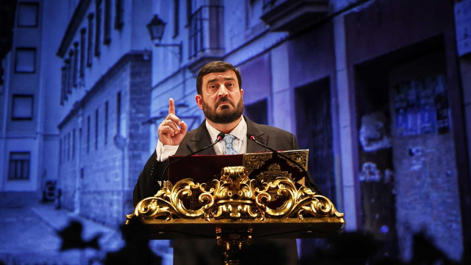 Todas las imágenes del Pregón de Fernando Díaz de la Semana Santa de Cádiz 2024