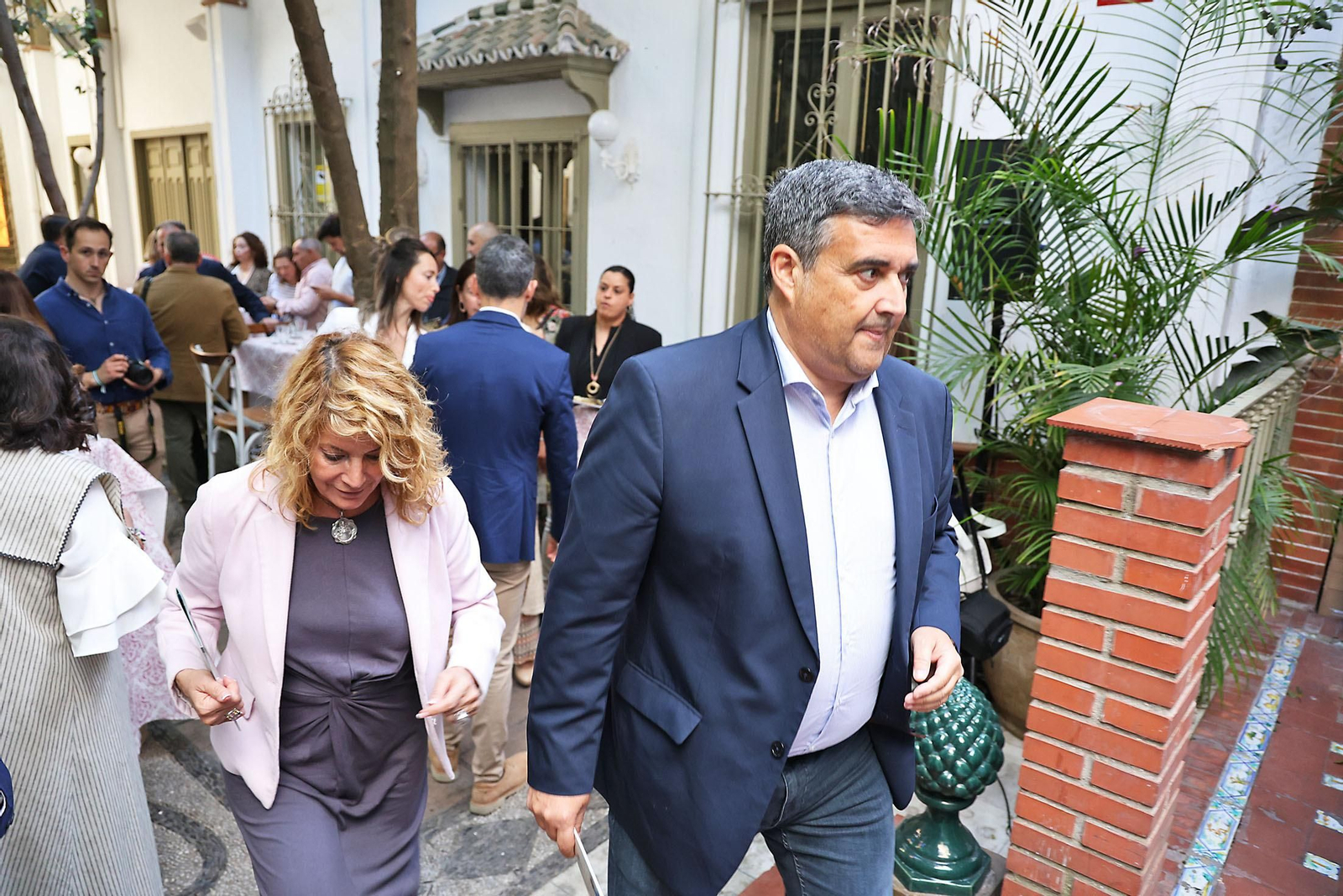 Imágenes de la presentación de la Guía del Rocío 2024 de Huelva Información