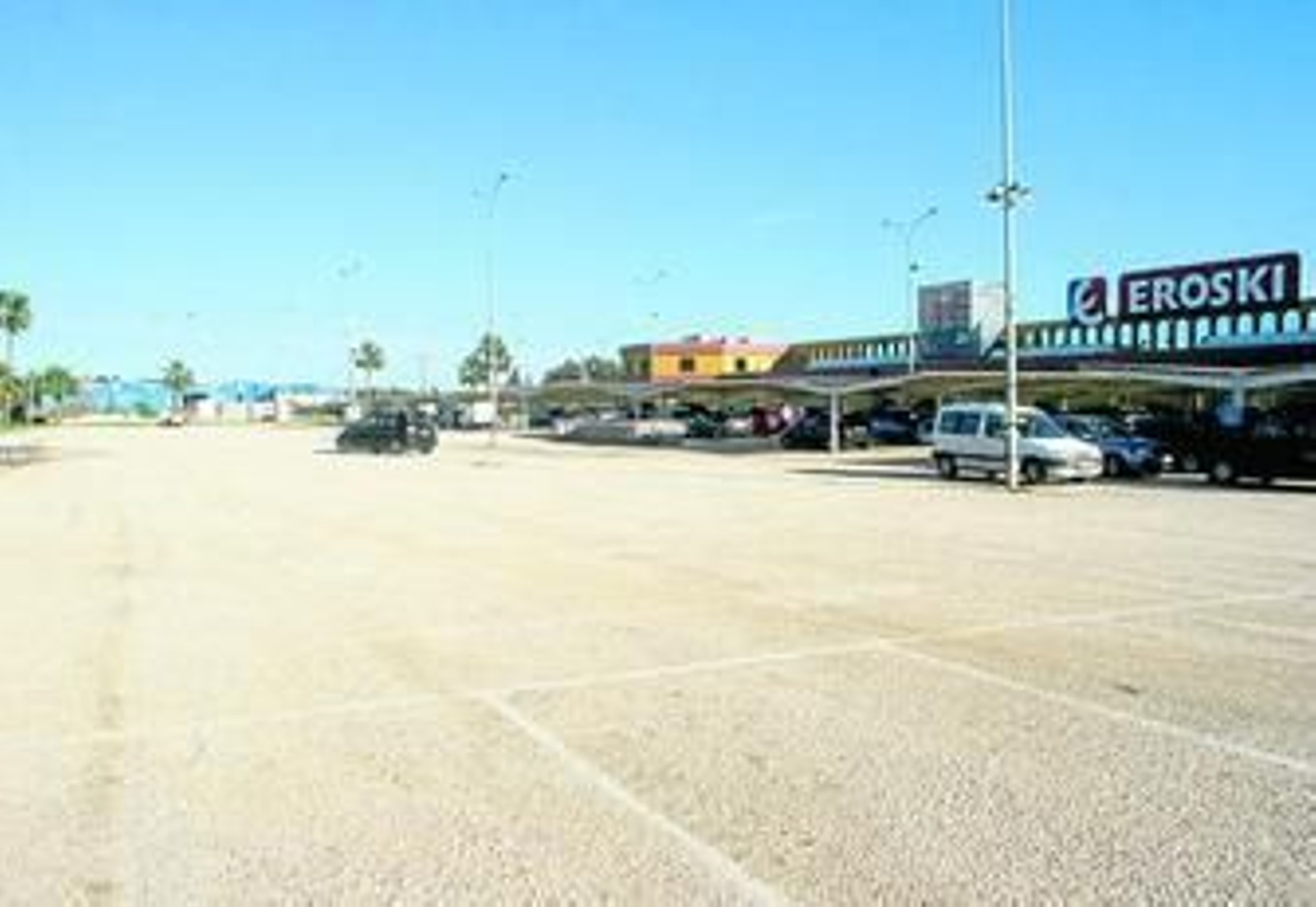 Vista del parque comercial Puerta de Chiclana, cuyos propietarios pretenden ampliar y mejorar.