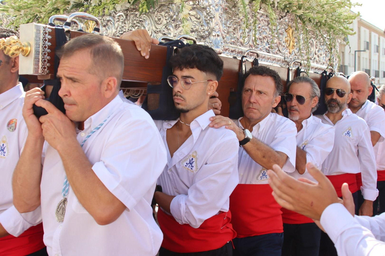 La procesión de Virgen del Valle de Santaella, en imágenes