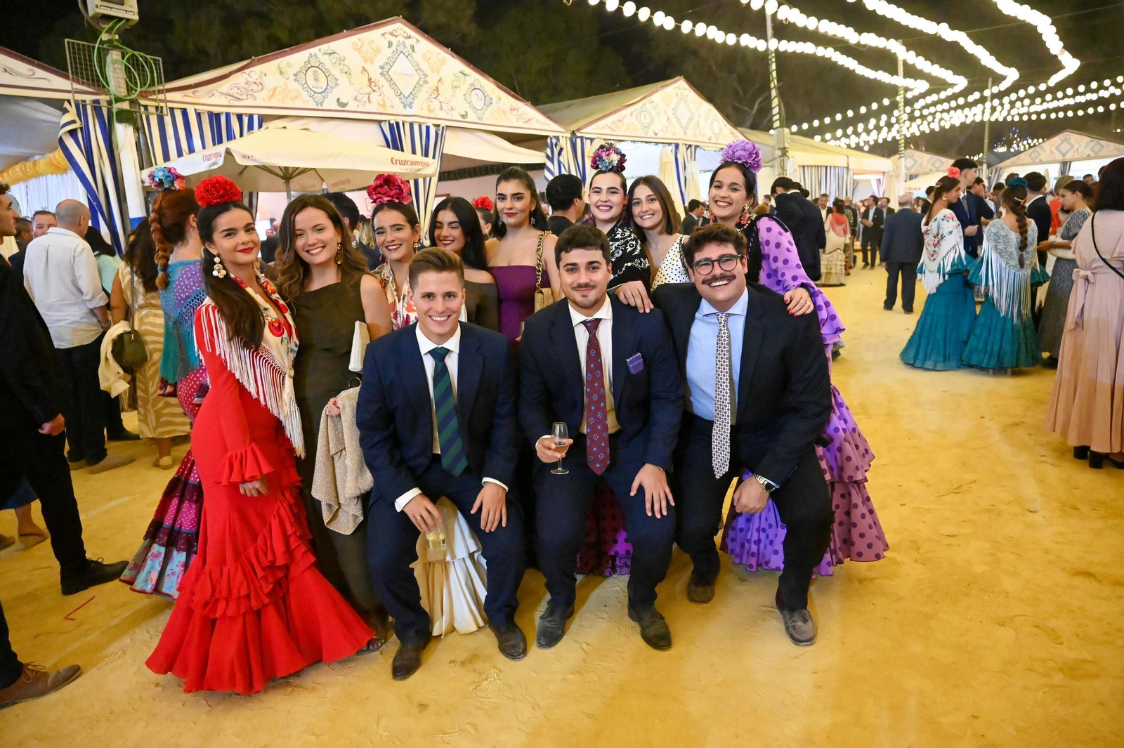Imágenes del ambiente del ambiente de la noche del sábado en la Feria de Otoño y del Caballo 2025 de Huelva