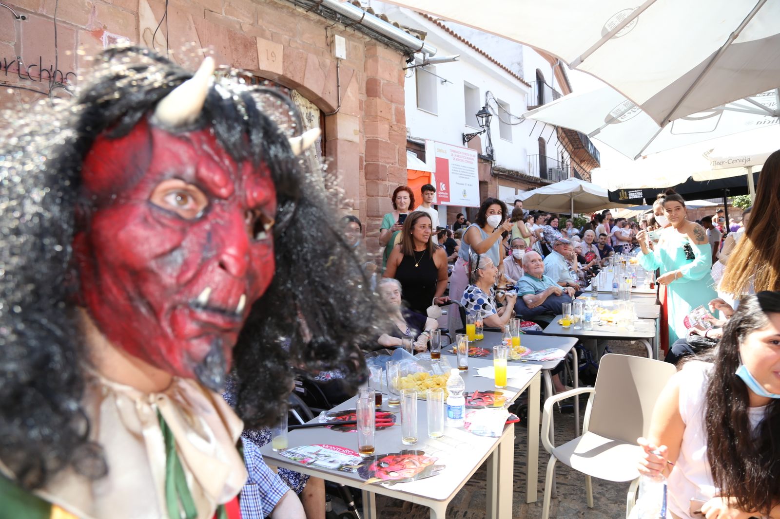 La suelta de la Diablilla en Montoro y sus tirones de pelo, en imágenes