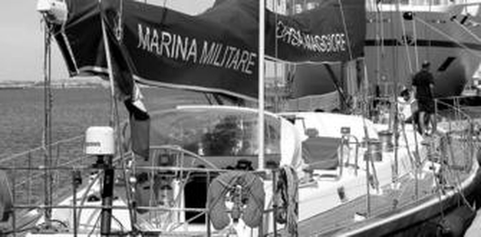 El velero de la Armada italiana permanecerá atracado en el muelle Reina Victoria hasta el próximo domingo.