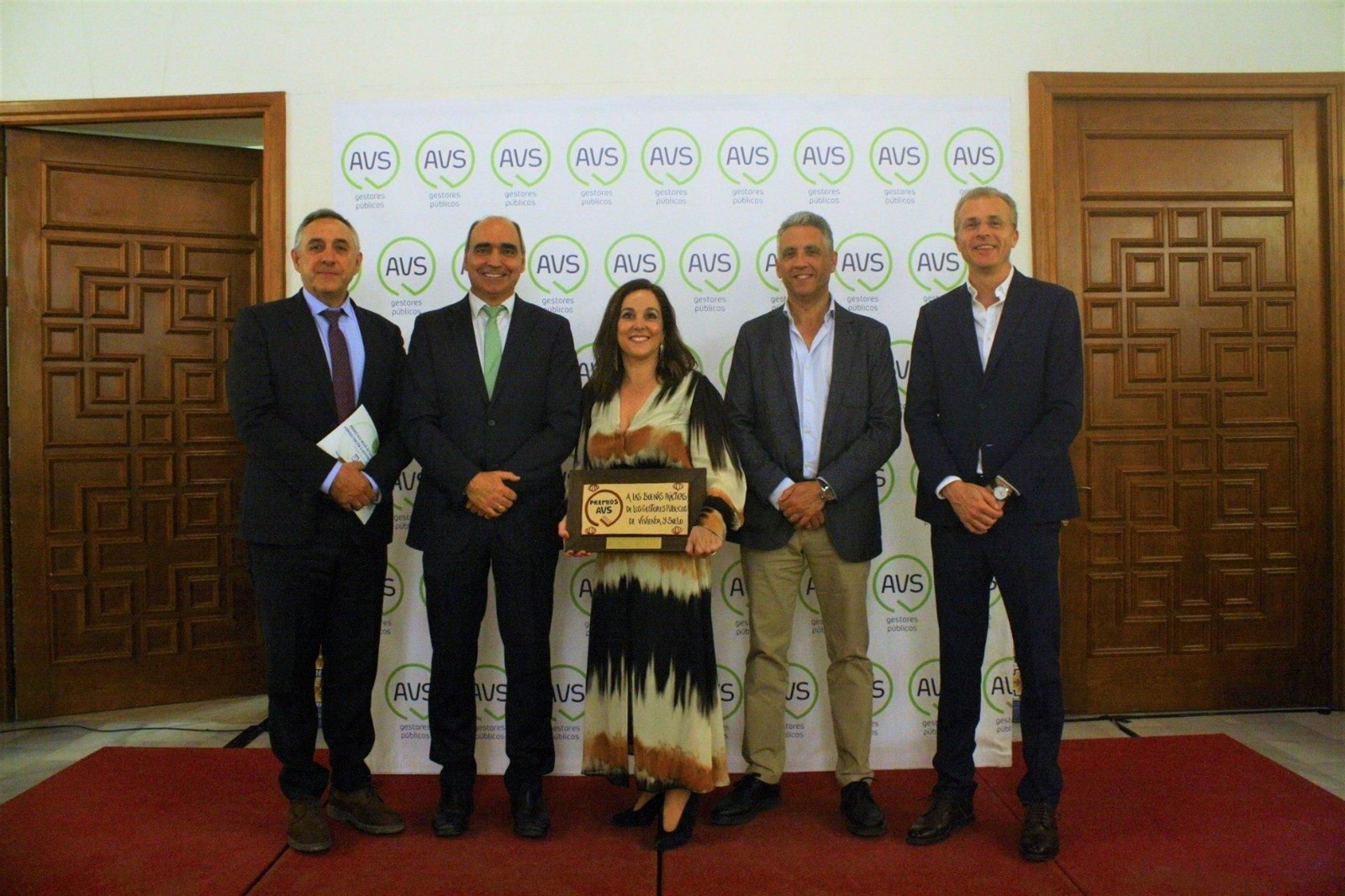 Málaga recibe el premio AVS a la mejor actuación en la administración y gestión de vivienda social Málaga recibe el premio AVS a la mejor actuación en la administración y gestión de vivienda social