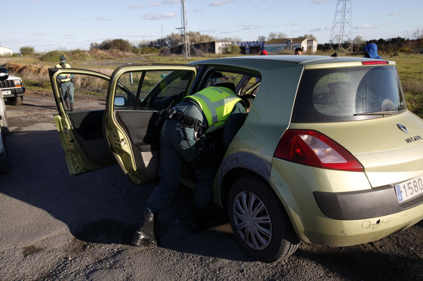 Controles de la Guardia Civil en los accesos a la costa de Huelva
