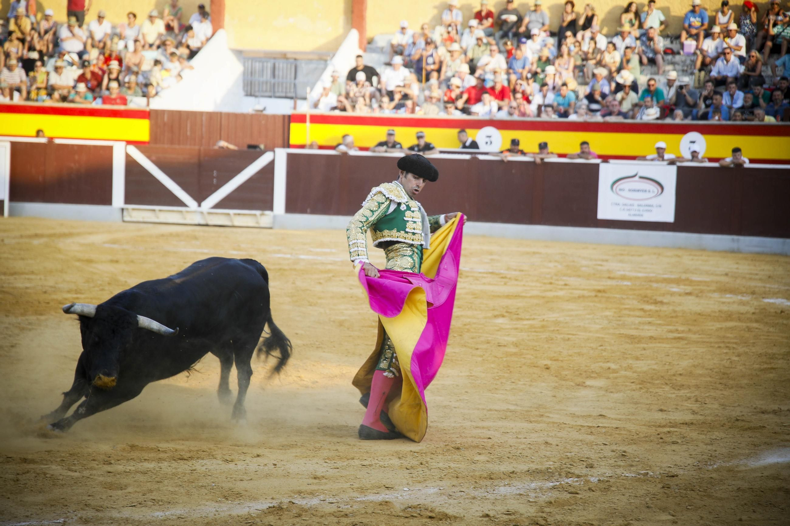 Corrida de toros Berja con un toro indultado, en imágenes