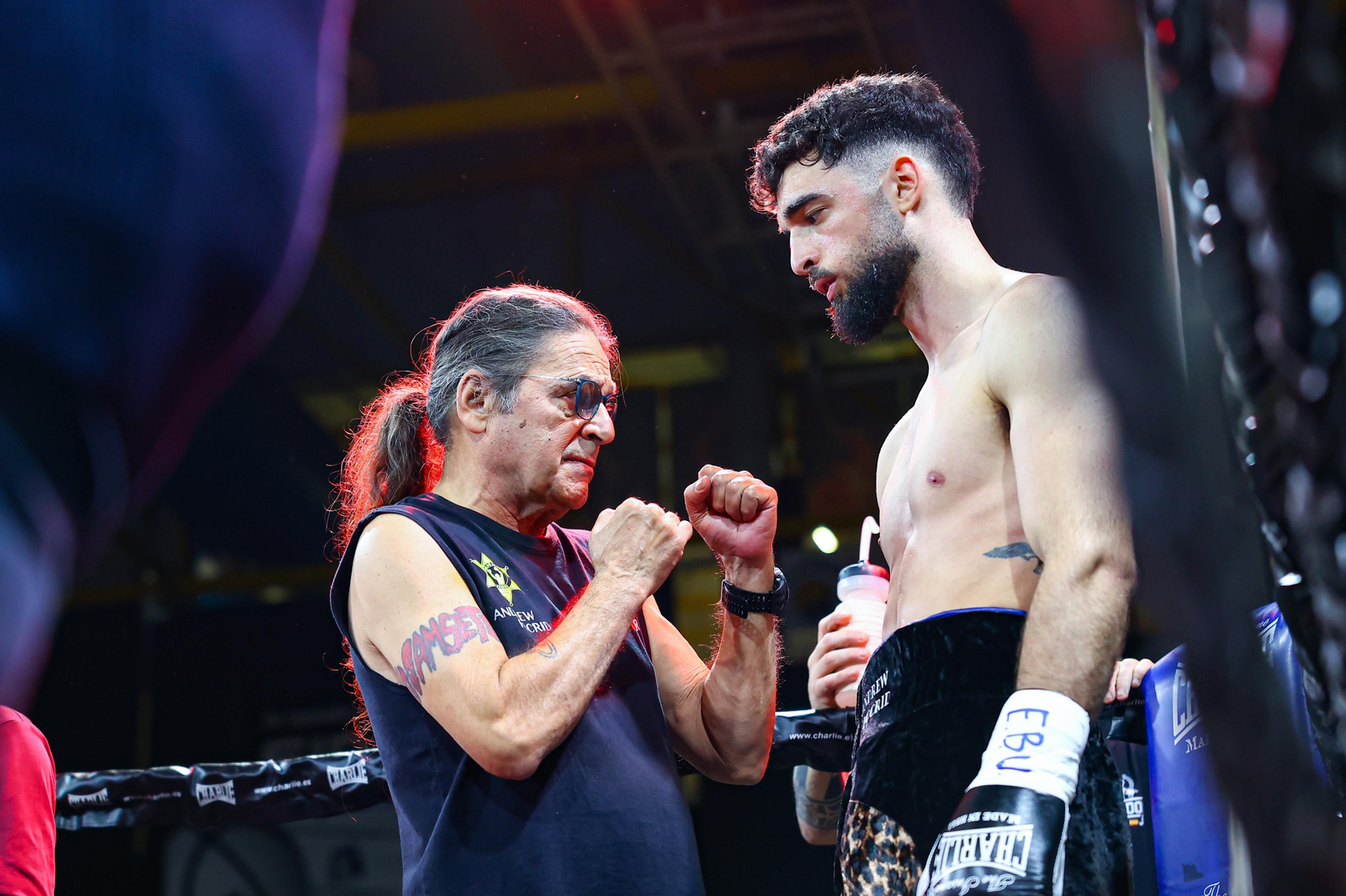 Las mejores fotos de la derrota de José Luis Navarro (El Cazador Jr) ante Gustave Tamba