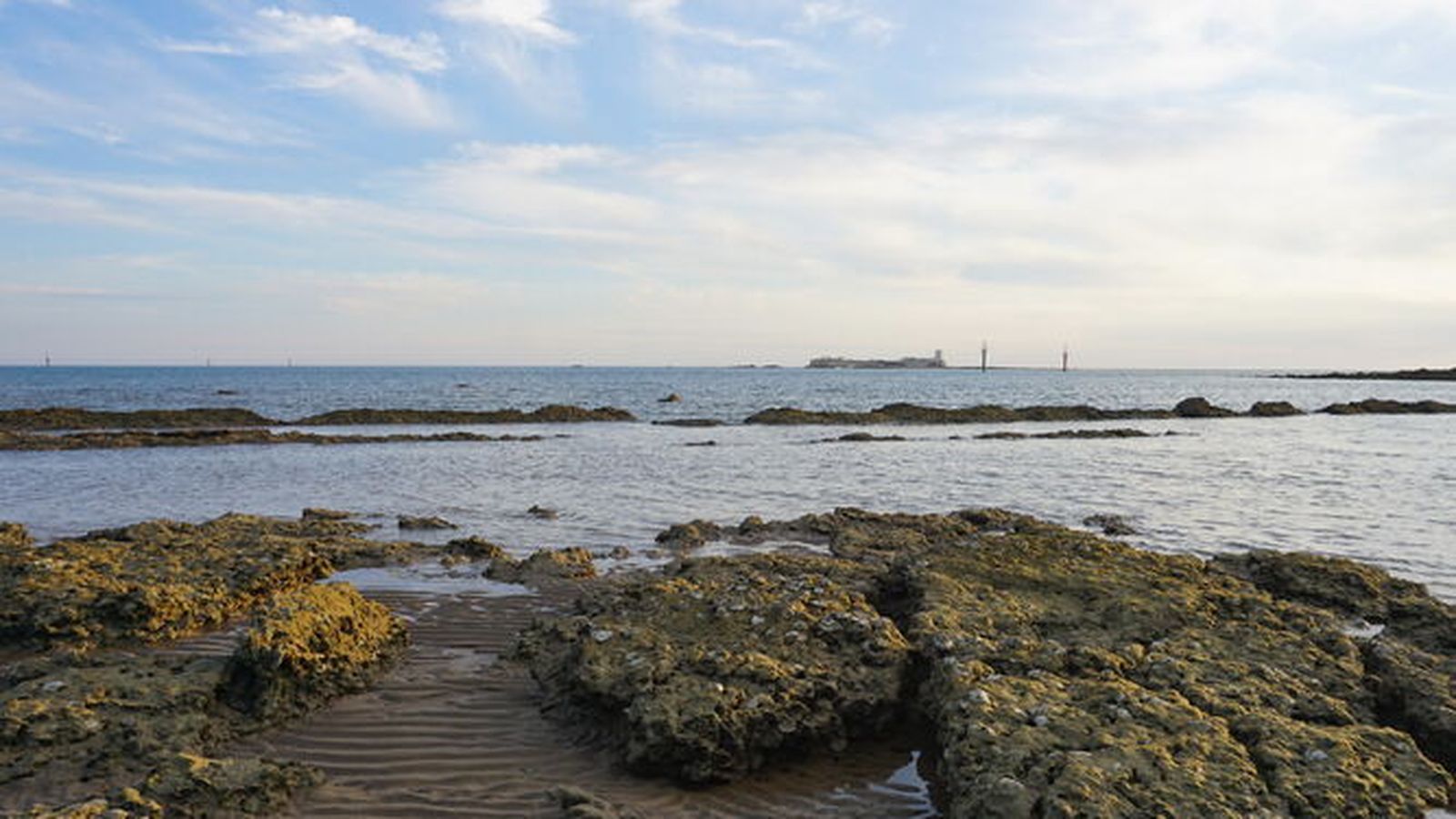 Piscinas naturales en Sancti Petri.