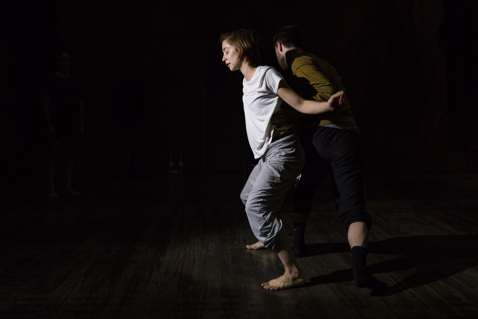 Un instante de 'Handle with care' de Jesús Benzal, la pieza que se representará en el espacio donde habitualmente está el patio de butacas.