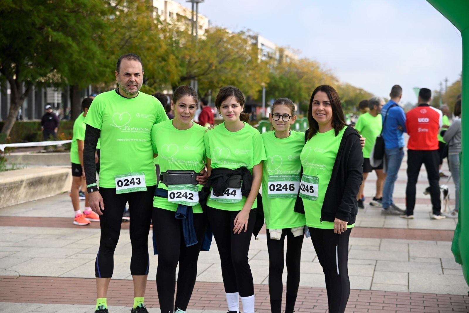 Las mejores imágenes de la Carrera por la Vida de la Asociación Española contra el Cáncer en Córdoba