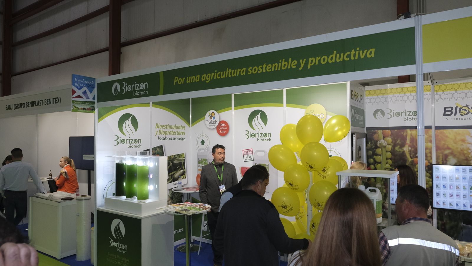 Imágenes del primer día de Expolevante Níjar.