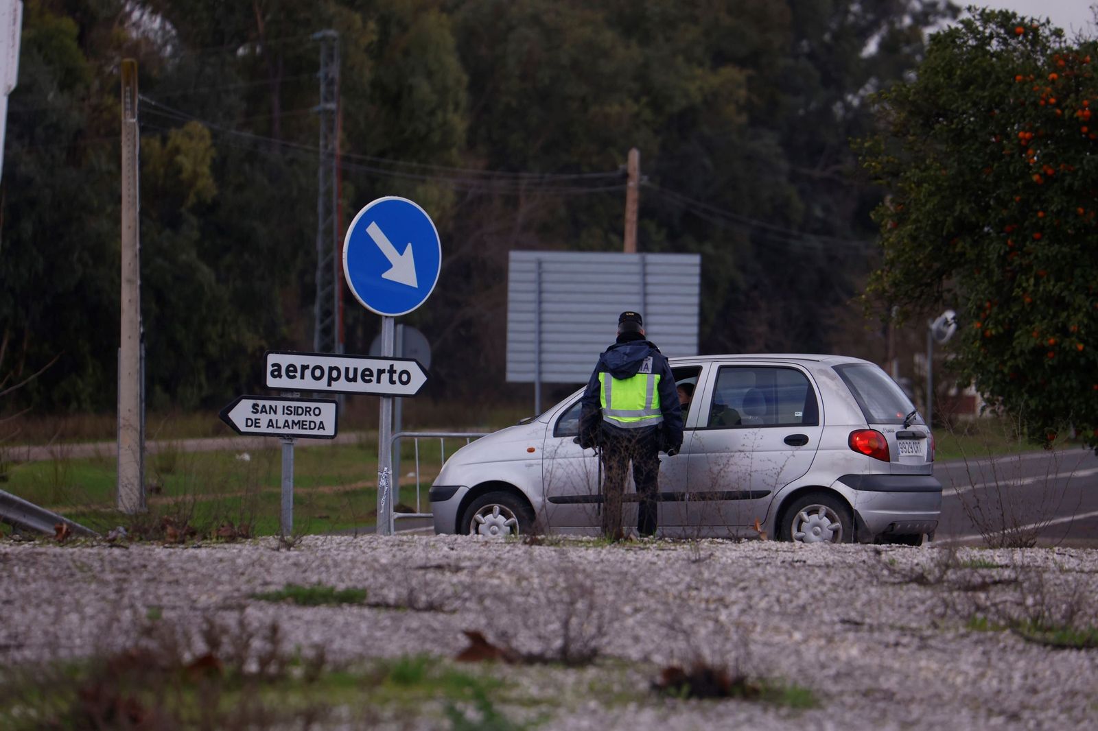 Los vecinos de Alcolea y de las parcelas de Guadalvalle siguen desalojando sus casas, en imágenes