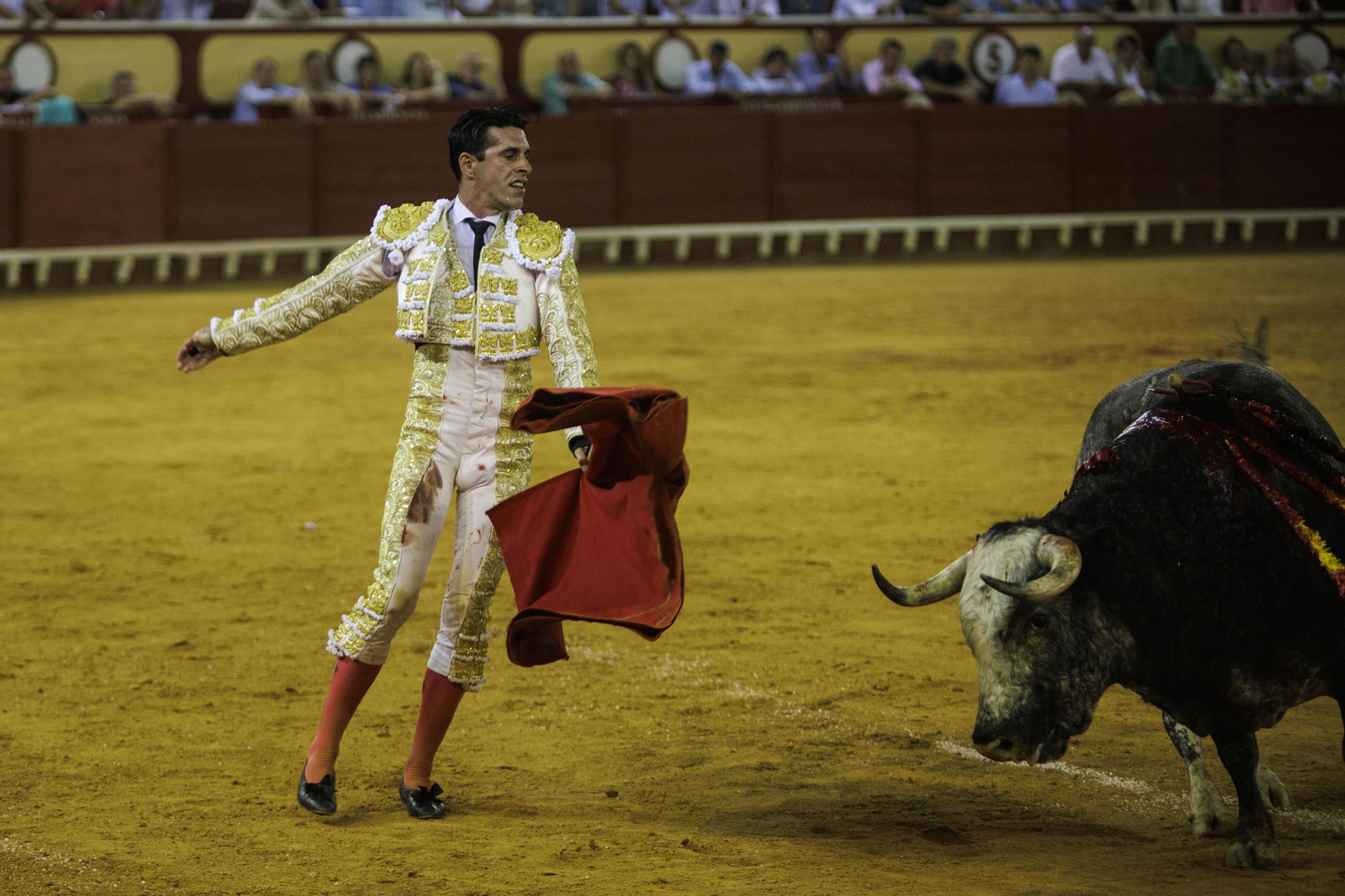 Las imágenes de la tarde de toros del domingo en El Puerto