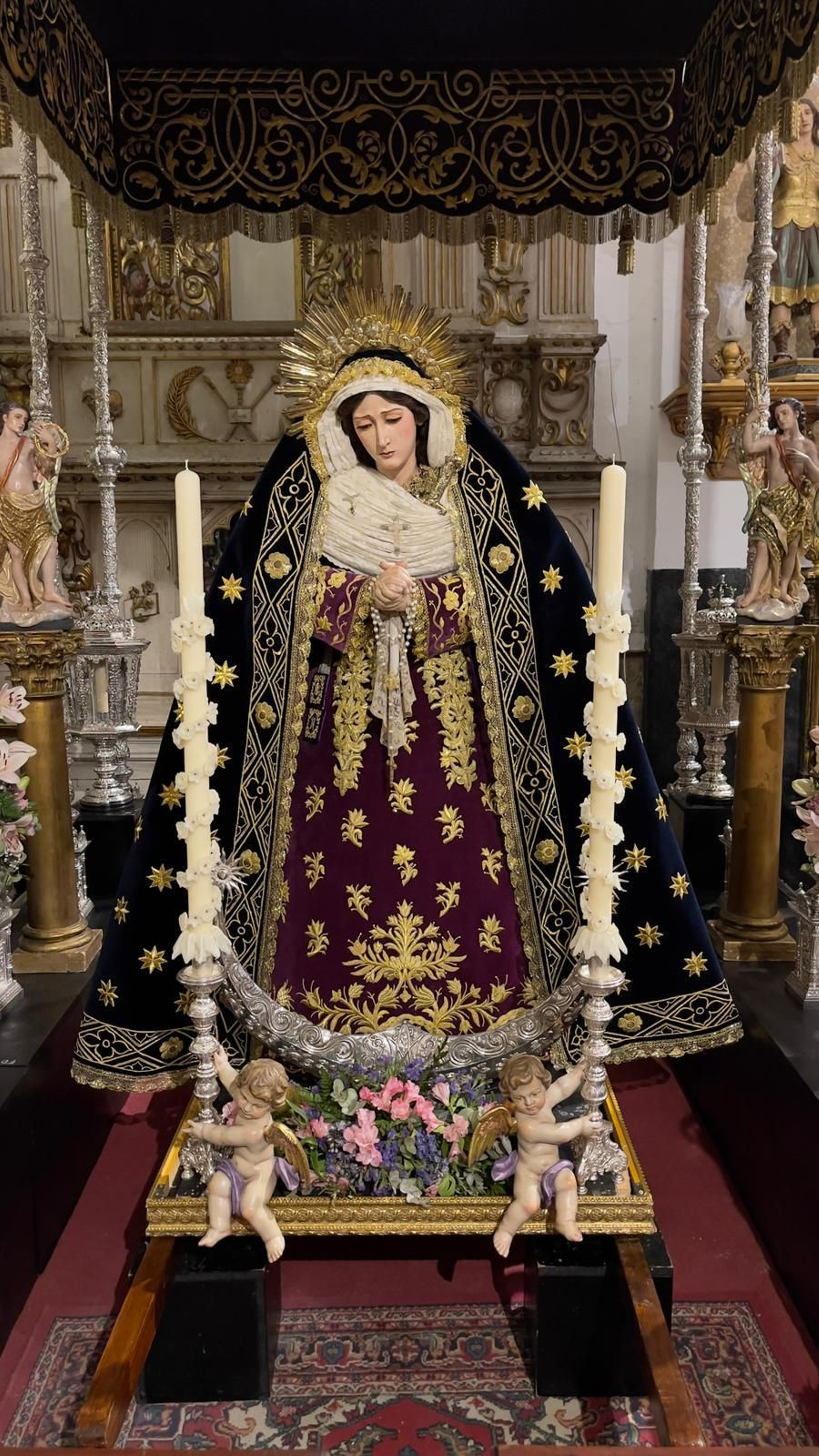 La Virgen de las Lágrimas de Columna, dispuesta para el rosario de este sábado.