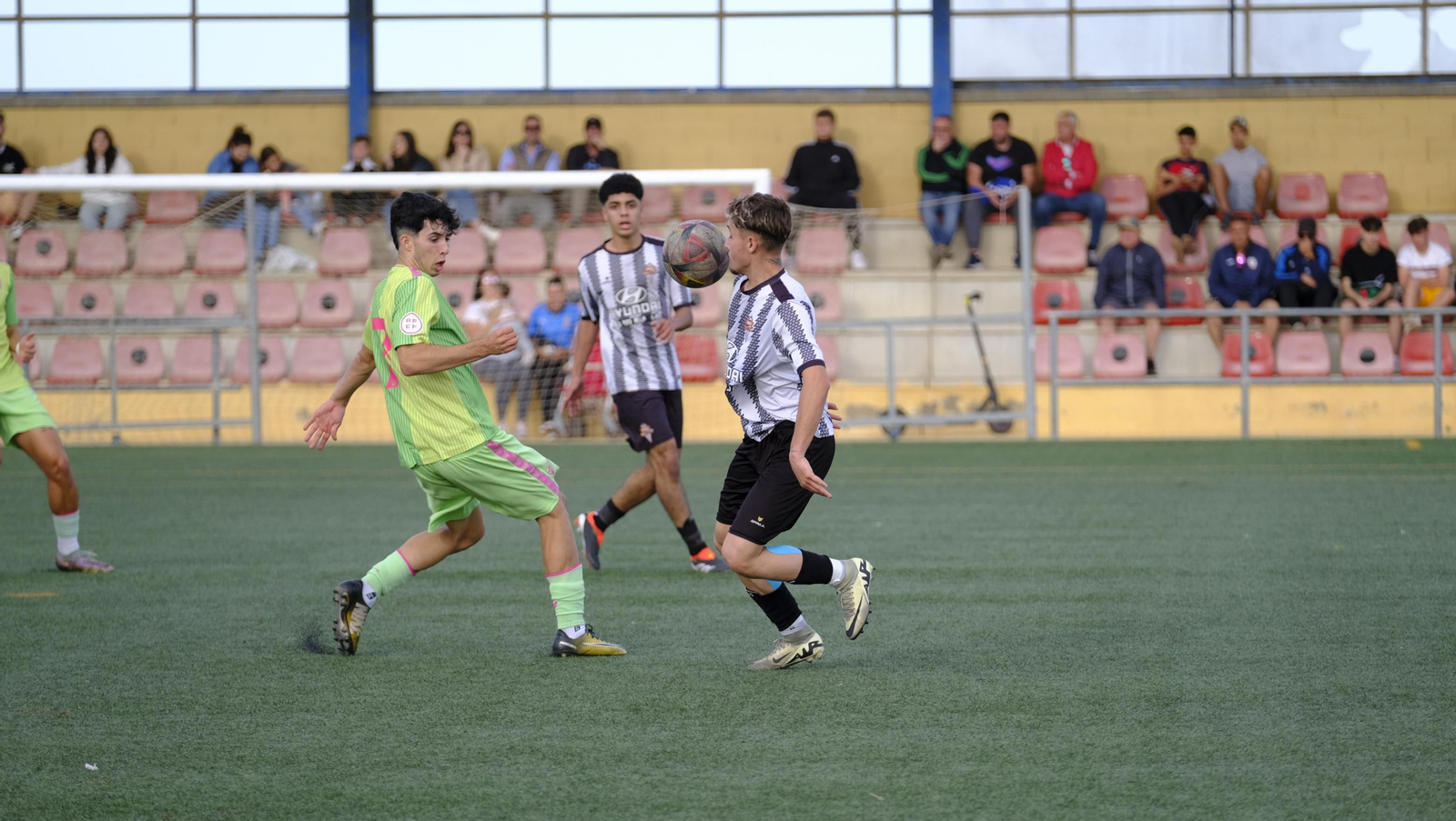 Imágenes del partido de fútbol juvenil La Cañada-Málaga