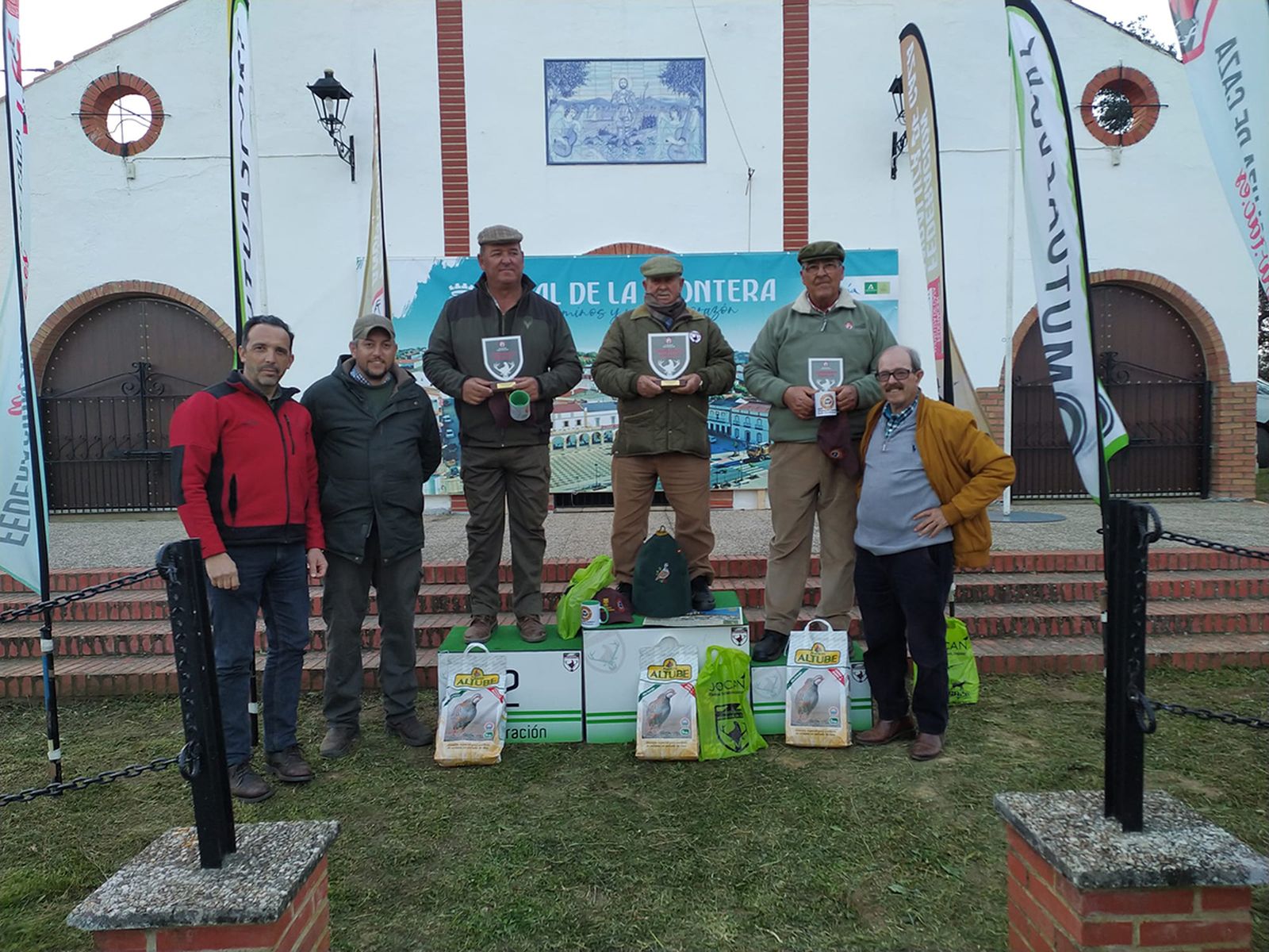 Ramón López Morales de Almería se alzó con el tercer puesto con su perdiz 'Paquito el chocolatero'