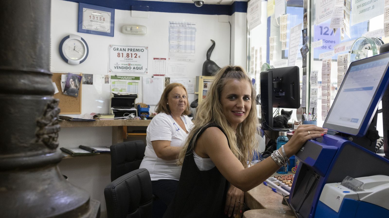 Las loteras del establecimiento 'El gato negro' en la calle Bocas.
