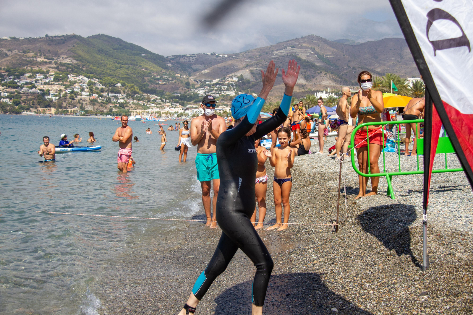 Así ha sido la XXI Travesía a Nado de la Bahía de La Herradura