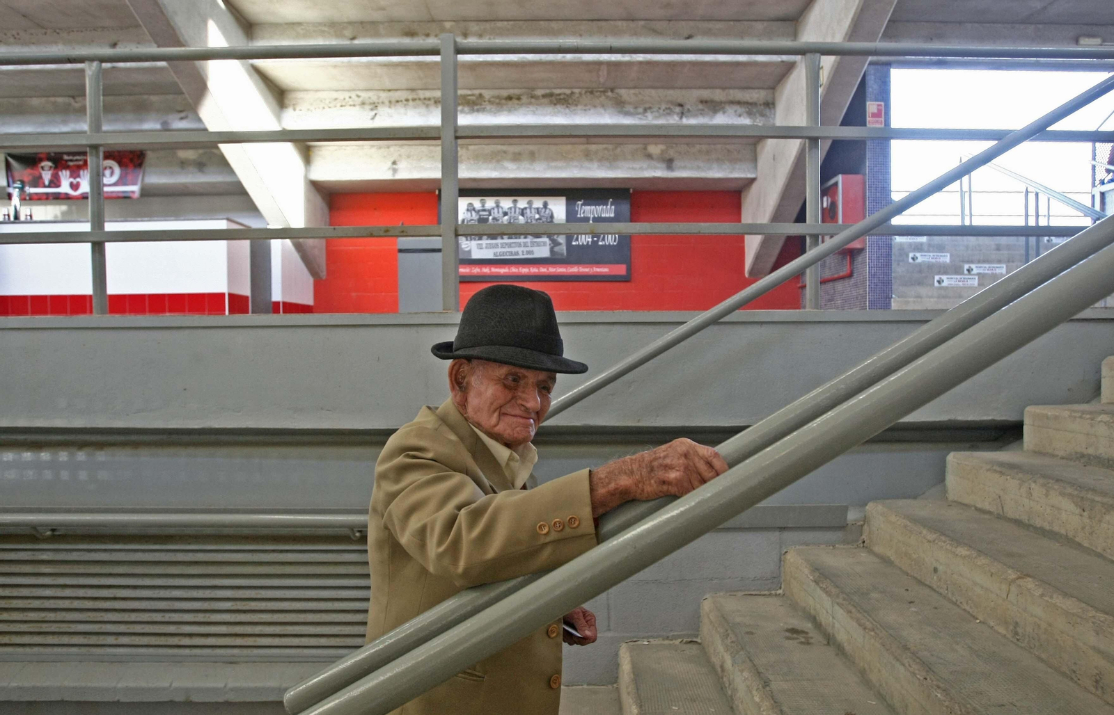 Eduardo Pérez, en las escaleras del Nuevo Mirador