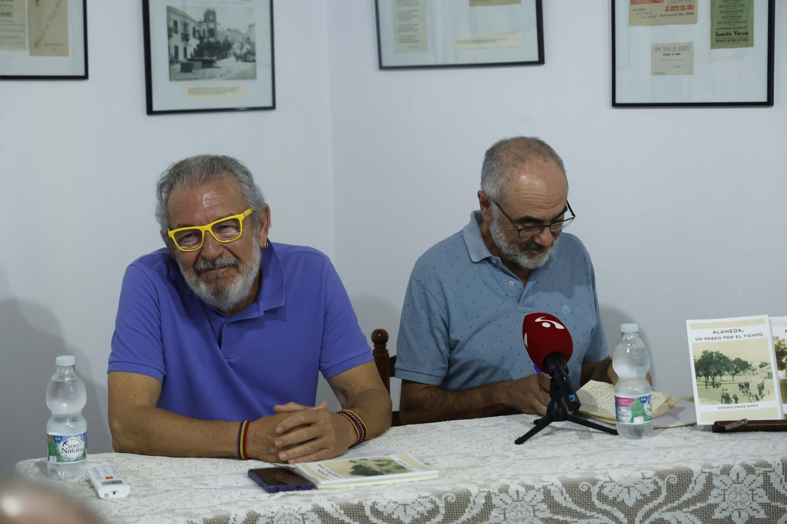 Las fotos de la exposición "El San Roque de los 60" y la presentación de los libros "Plaza de Armas" y "Alameda" de Antonio Pérez Girón