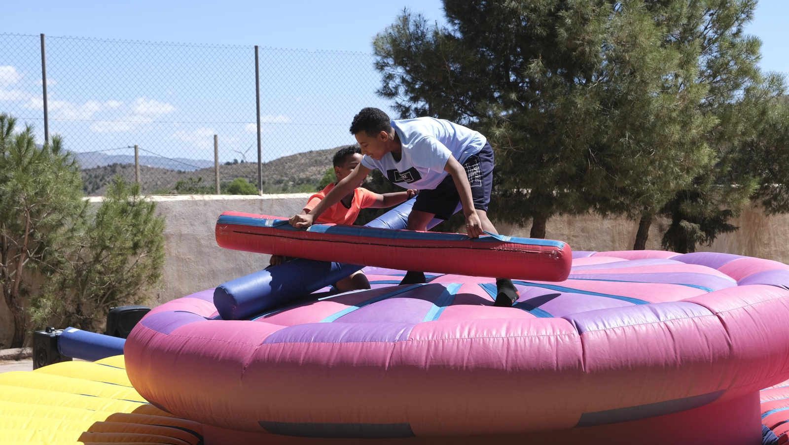 Imágenes de los juegos infantiles en las Fiestas de Abla