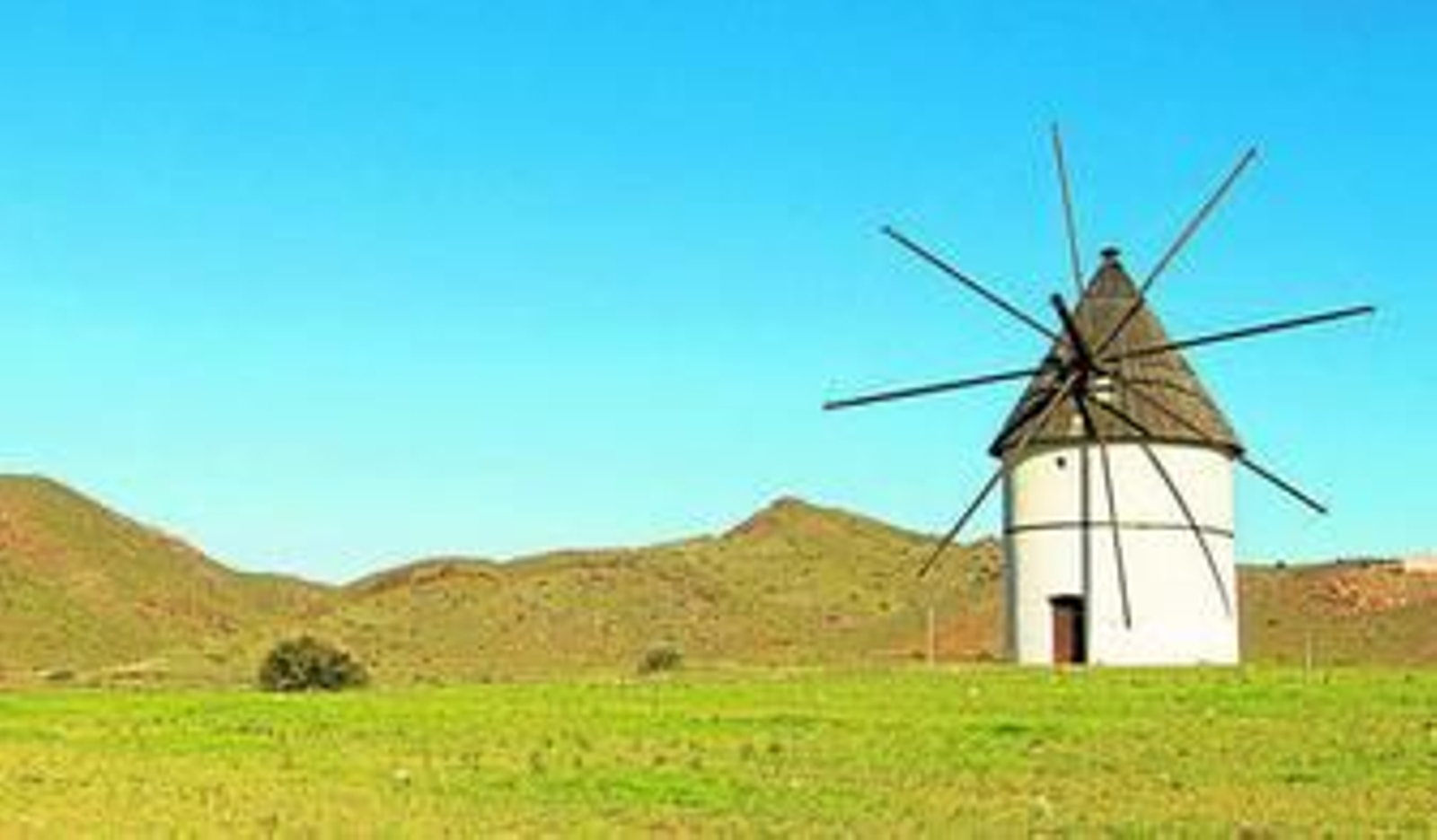 Uno de los molinos cerca de El Pozo de los Frailes.