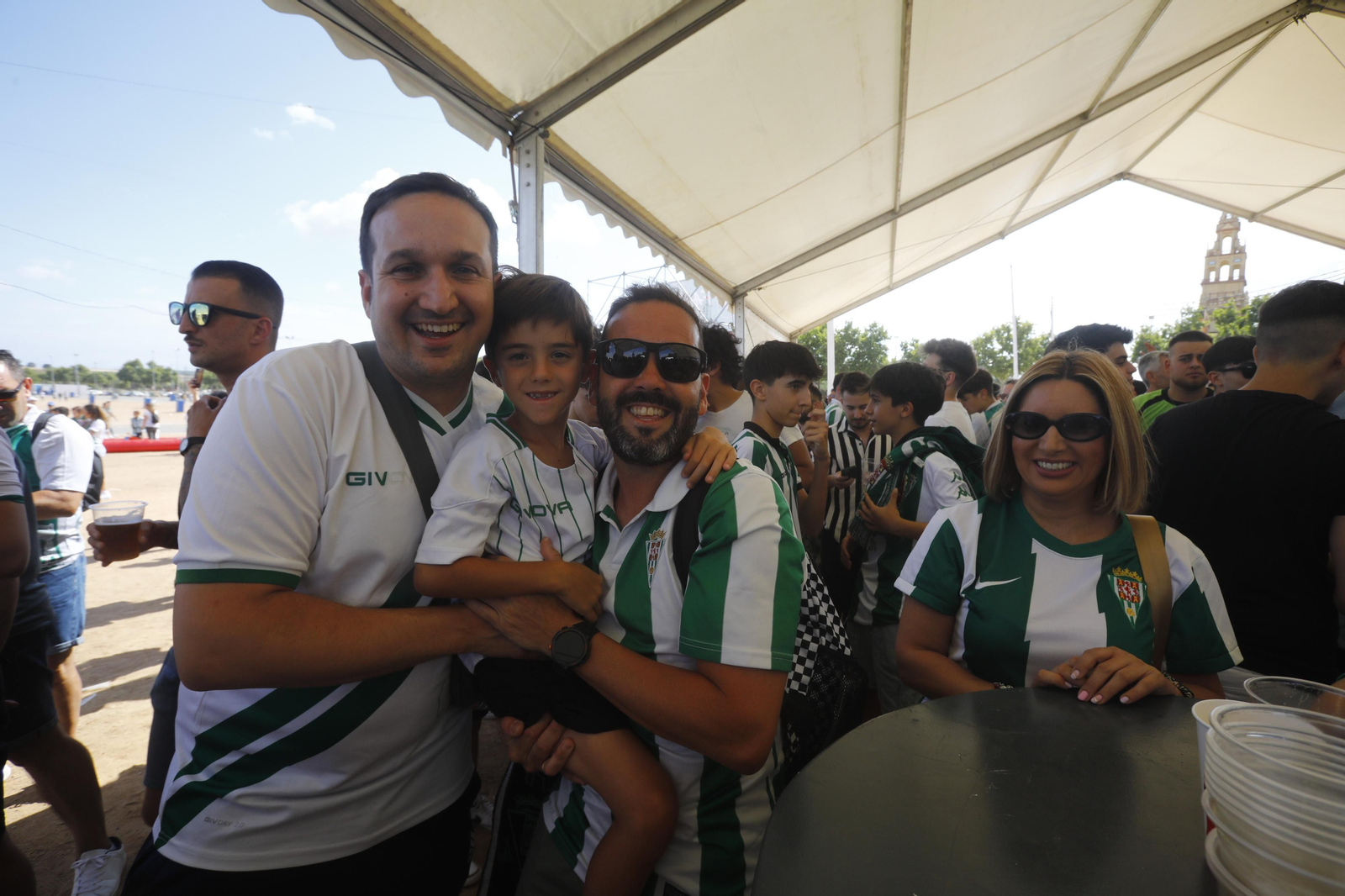 Las mejores fotos de la 'Fan Zone' del Córdoba CF antes del partido ante la Ponferradina