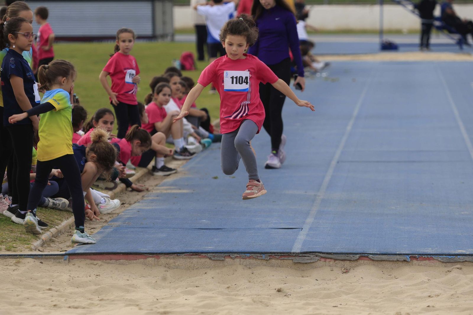 Las fotos de la final de los Juegos Municipales de Atletismo de Algeciras sub-8 y sub-10
