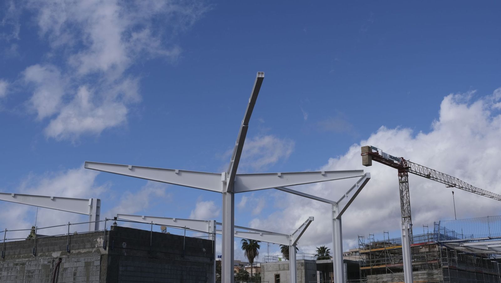 La llegada del AVE a Almería va tomando forma, en fotos