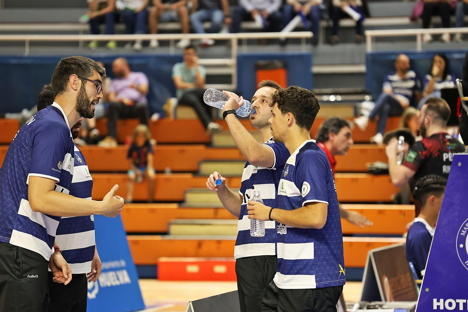 Imágenes de la final de liga de bádminton entre el IES La Orden y La RInconada