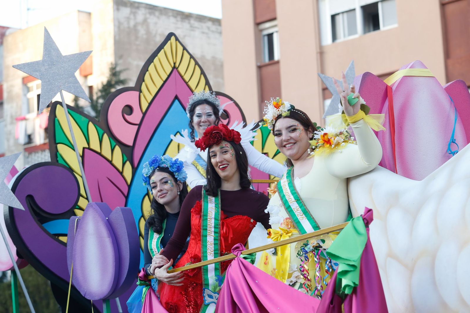 Búscate en las fotos de la cabalgata del Carnaval de Algeciras 2026