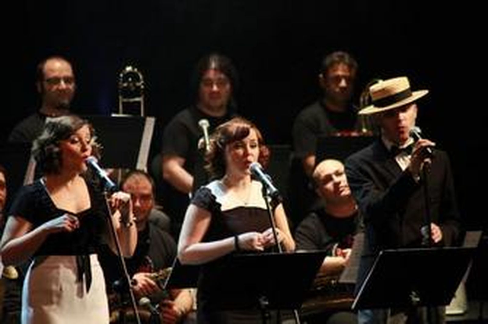 La cantante sevillana Paula Padilla, miembro de O Sister! y Très Bien Swing.