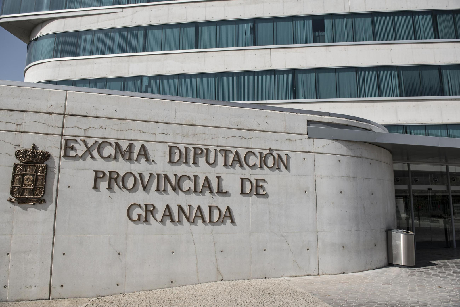 Fachada de la Diputación de Granada en una imagen de archivo.