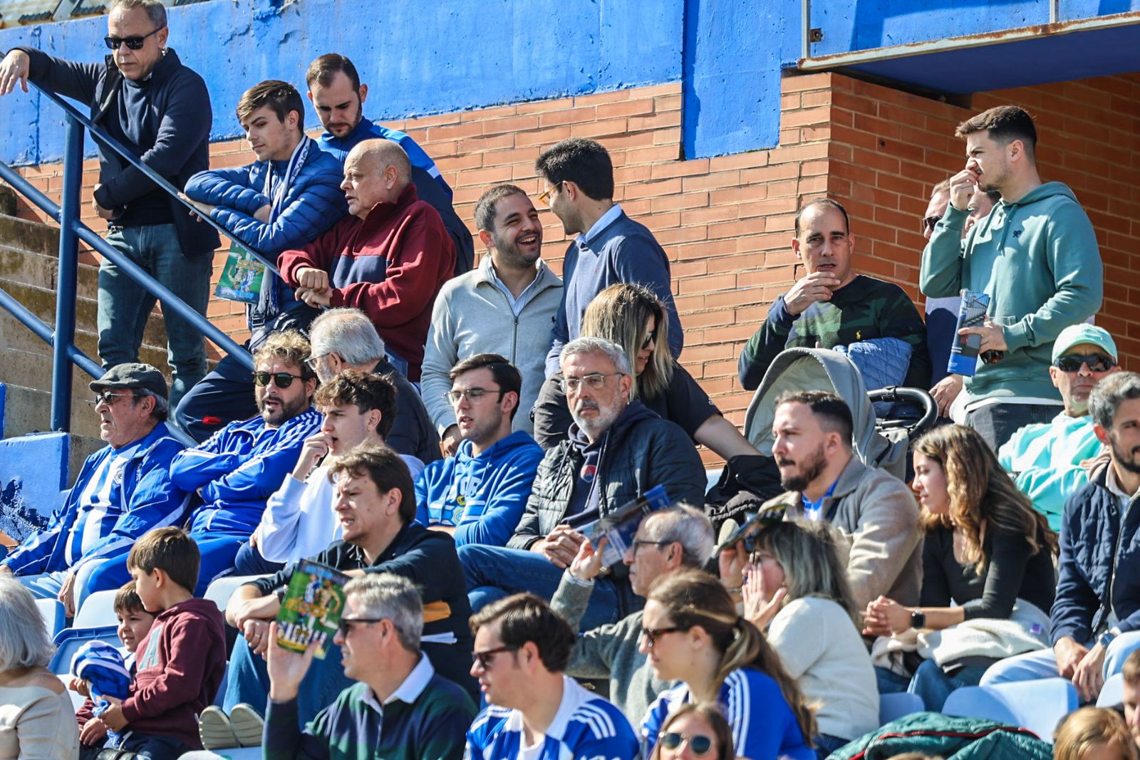 Búscate en las gradas del Nuevo Colombino durante el Recre-Deportiva Minera