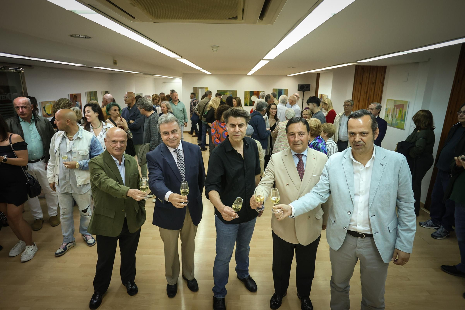 Imágenes de la inauguración de la exposición de Pepe Márquez en la sala ArteAdiario