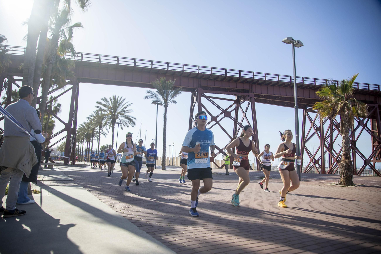 El Medio Maratón de Almería 2025, en imágenes
