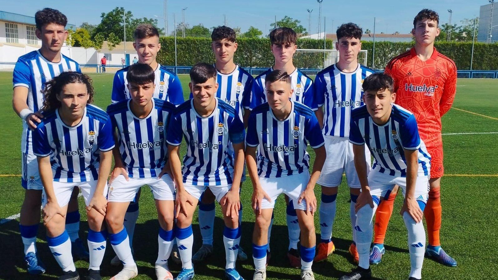 Formación del Cadete A del Recreativo de Huelva.