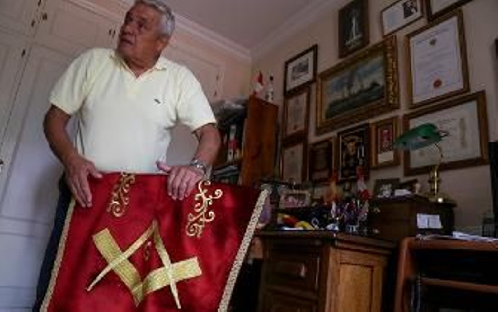 'Lucho' Montes 'saca del armario' hoy todos los secretos de la masonería 'Lucho' Montes 'saca del armario' hoy todos los secretos de la masonería